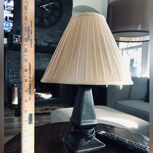 15” table lamp
